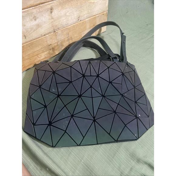 Geometric Luminous Purses and Handbags for Women Holographic Reflective Crossbod - Picture 9 of 15